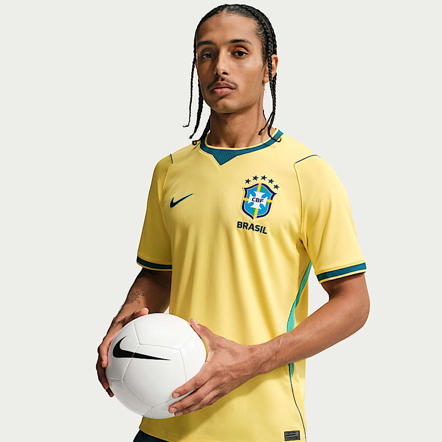 Brazil Academy Pro Men's Nike Dri-FIT Soccer Pre-Match Short